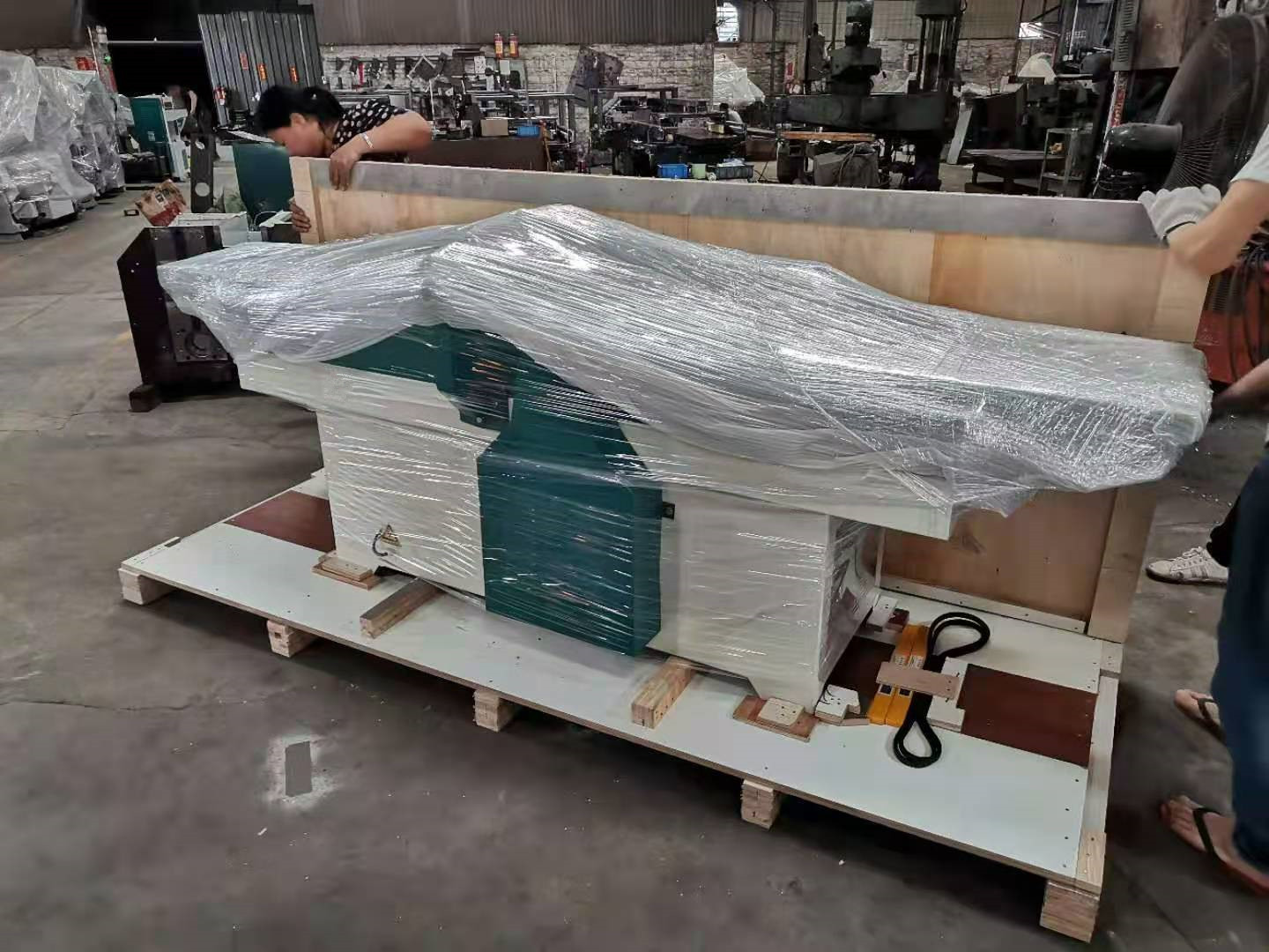Mesin Perata Kayu Spiral Lurus - Woodworking Machines ulasan dan harga